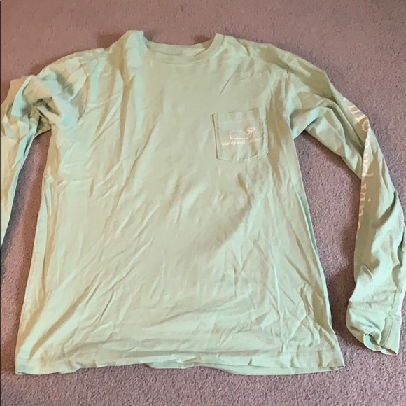 Vineyard Vines Tops - Vineyard vines long sleeve